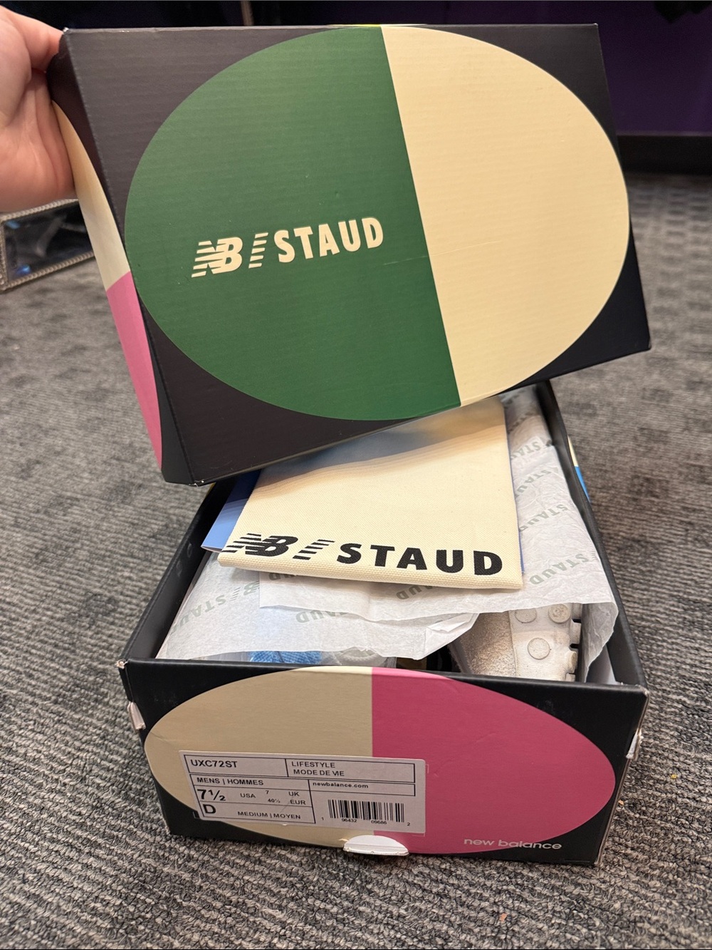 New Balance Multicolor Shoe Box with Branded Label (Green, Cream, Pink) - Picture 2 of 6